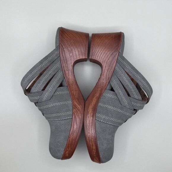 B.Ø.C Gray Leather Wedge Mules Clogs Size 9 Slip On - Picture 8 of 9